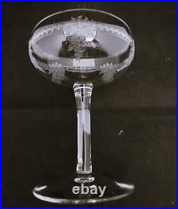 10 COUPES à Champagne en CRISTAL Gravé Ancien H 12.5 cm BACCARAT-ST LOUIS 10 COUPES à Champagne en CRISTAL Gravé Ancien H 12.5 cm BACCARAT-ST LOUIS