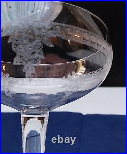 10 COUPES à Champagne en CRISTAL Gravé Ancien H 12.5 cm BACCARAT-ST LOUIS 10 COUPES à Champagne en CRISTAL Gravé Ancien H 12.5 cm BACCARAT-ST LOUIS