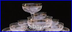 10 COUPES à Champagne en CRISTAL Gravé Ancien H 12.5 cm BACCARAT-ST LOUIS 10 COUPES à Champagne en CRISTAL Gravé Ancien H 12.5 cm BACCARAT-ST LOUIS