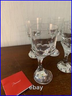 10 verres à vin blanc modèle Narcisse en cristal de Baccarat (prix à la pièce)