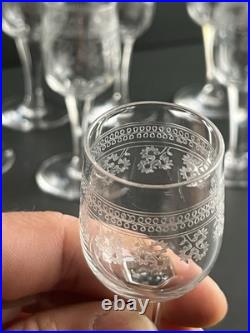 11 Verres À Liqueur En Cristal Baccarat Modelé Pompadour