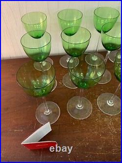 11 verres modèle Perfection vert clair en cristal de Baccarat (prix à la pièce)