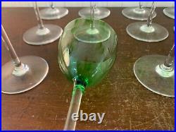 11 verres modèle Perfection vert clair en cristal de Baccarat (prix à la pièce)