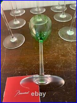 11 verres modèle Perfection vert clair en cristal de Baccarat (prix à la pièce)