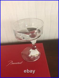 12 coupes modèle Narcisse en cristal de Baccarat (prix à la pièce)