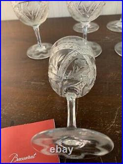 12 verres à vin ancien modèle taillé et gravé cristal Baccarat (prix à la pièce)