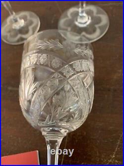 12 verres à vin ancien modèle taillé et gravé cristal Baccarat (prix à la pièce)