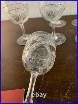 12 verres à vin ancien modèle taillé et gravé cristal Baccarat (prix à la pièce)