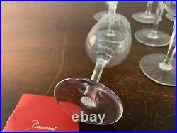 12 verres à vin gravé marguerite en cristal de Baccarat (prix à la pièce) 12 verres à vin gravé marguerite en cristal de Baccarat (prix à la pièce)