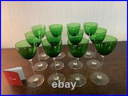 12 verres modèle Perfection vert foncé en cristal de Baccarat (prix à la pièce)