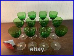 12 verres modèle Perfection vert foncé en cristal de Baccarat (prix à la pièce)