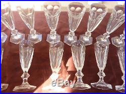 14 flutes à champagne, Baccarat modele Harcourt, H 180mm