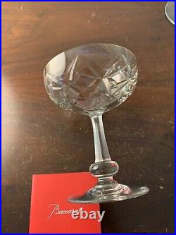 16 coupes à champagne modèle Harfleur en cristal de Baccarat (prix à la pièce)