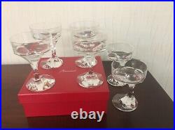 16 coupes à champagne modèle Narcisse en cristal de Baccarat (prix à la pièce) 16 coupes à champagne modèle Narcisse en cristal de Baccarat (prix à la pièce)