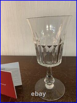 16 verres à eau modèle en cristal de BaccaraT (prix à la pièce)