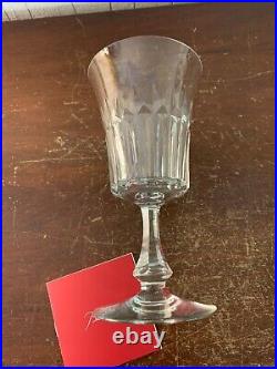 16 verres à eau modèle en cristal de BaccaraT (prix à la pièce)