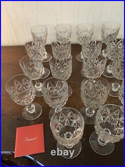 16 verres à vin modèle Harfleur en cristal de Baccarat (prix à la pièce)