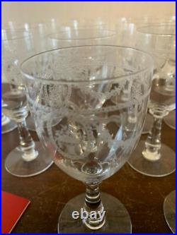 17 verres à eau gravés fleuri cristal de Baccarat (prix à la pièce)