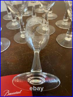 17 verres à eau gravés fleuri cristal de Baccarat (prix à la pièce)