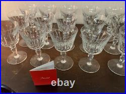 18 verres à eau modèle Ile de France en cristal de Baccarat (prix à la pièce) 18 verres à eau modèle Ile de France en cristal de Baccarat (prix à la pièce)