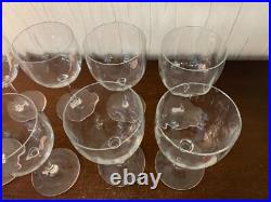 19 verres à eau modèle Montaigne optique cristal de Baccarat prix à la pièce 19 verres à eau modèle Montaigne optique cristal de Baccarat prix à la pièce