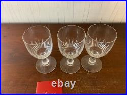 19 verres à vin modèle Passy en cristal de Baccarat (prix à la pièce)