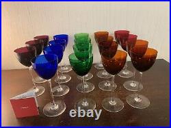 19 verres modèle Perfection 5 couleurs en cristal de Baccarat (prix à la pièce)