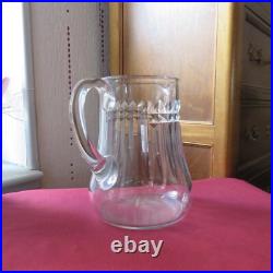 1 broc pichet cruche en cristal de baccarat modèle Piccadilly ou Buckingham 2 1 broc pichet cruche en cristal de baccarat modèle Piccadilly ou Buckingham 2