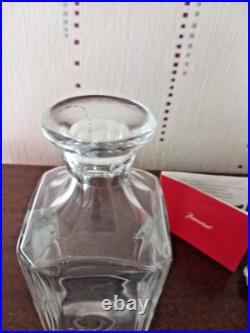 1 carafe à liqueur en cristal de baccarat modèle Harcourt H 21,5 cm signée