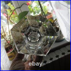 1 flute a champagne en cristal de baccarat modèle Harcourt H 17,8 cm signée