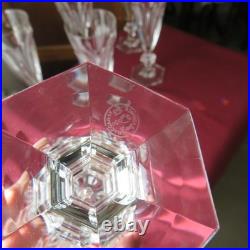 1 flute a champagne en cristal de baccarat modèle Harcourt H 17,8 cm signée