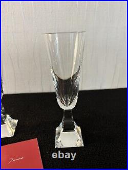 1 flûte à champagne modèle Maladetta en cristal de Baccarat (prix à la pièce) 1 flûte à champagne modèle Maladetta en cristal de Baccarat (prix à la pièce)