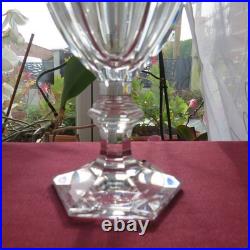 1 verre a vin rouge en cristal de baccarat modèle Harcourt H 13,5 cm signé