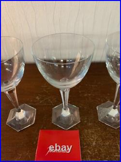 24 verres à vin modèle Opéra en cristal de Baccarat (prix à la pièce)