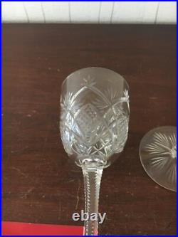 25 verres à vin modèle Hyères en cristal de Baccarat (prix à la pièce)