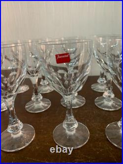 27 verres à vin modèle Monaco en cristal de Baccarat (prix à la pièce) 27 verres à vin modèle Monaco en cristal de Baccarat (prix à la pièce)