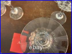 27 verres à vin modèle Monaco en cristal de Baccarat (prix à la pièce) 27 verres à vin modèle Monaco en cristal de Baccarat (prix à la pièce)