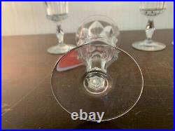 29 verres à vin rouge modèle Polignac en cristal de Baccarat (prix à la pièce)