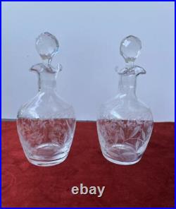 2 Carafes À Liqueur En Cristal Gravé Baccarat St Louis