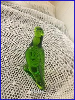 2 Perroquets couleur Vert Cristal Baccarat (prix à la pièce)