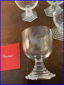32 verres à vin rouge modèle Orsay en cristal de Baccarat (prix à la pièce) 32 verres à vin rouge modèle Orsay en cristal de Baccarat (prix à la pièce)
