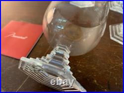 32 verres à vin rouge modèle Orsay en cristal de Baccarat (prix à la pièce) 32 verres à vin rouge modèle Orsay en cristal de Baccarat (prix à la pièce)