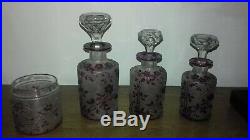 3 Flacons, Carafe, Boîte en cristal de Baccarat modèle Eglantier