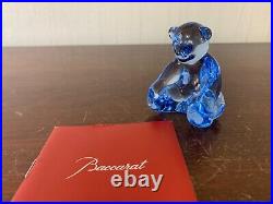 3 oursons bleu ciel en cristal de Baccarat (prix à la pièce) 3 oursons bleu ciel en cristal de Baccarat (prix à la pièce)
