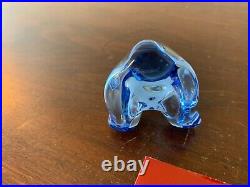 3 oursons bleu ciel en cristal de Baccarat (prix à la pièce) 3 oursons bleu ciel en cristal de Baccarat (prix à la pièce)