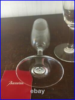 40 flûtes modèle Sévigné en cristal de Baccarat (prix à la pièce) 40 flûtes modèle Sévigné en cristal de Baccarat (prix à la pièce)
