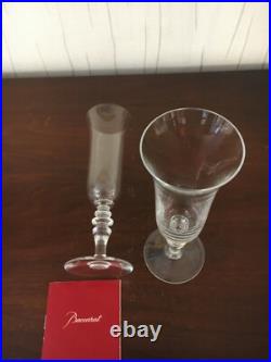 42 flûtes à champagne modèle Vence en cristal de Baccarat (prix à la pièce)
