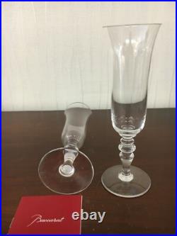 42 flûtes à champagne modèle Vence en cristal de Baccarat (prix à la pièce)