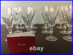 44 flûtes à champagne modèle Buckingham en cristal de Baccarat (prix à la pièce)