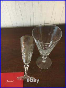 44 flûtes à champagne modèle Buckingham en cristal de Baccarat (prix à la pièce)